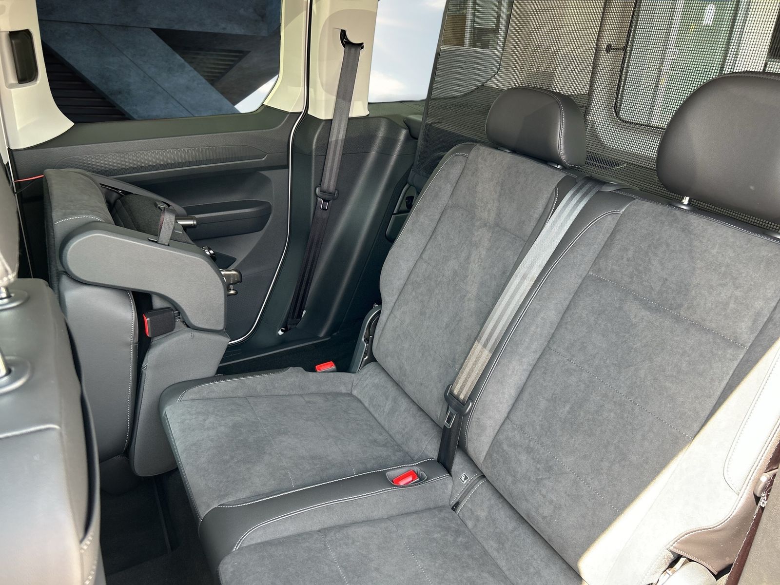 Fahrzeugabbildung Volkswagen Caddy Life PanAmericana 2.0 l TDI 90 kW DSG