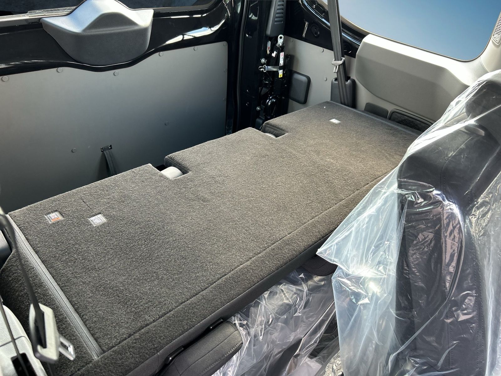 Fahrzeugabbildung Volkswagen NFZ Transporter Kombi Motor: 2.0 l TDI 110 kW Ge