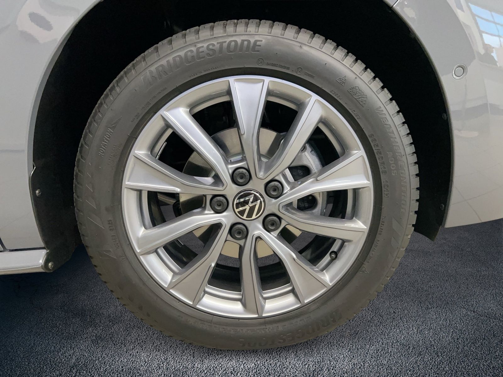 Fahrzeug autohaus mense Fahrzeugabbildung Volkswagen Multivan Life Motor: 2.0 l TDI SCR 110 kW Getrie