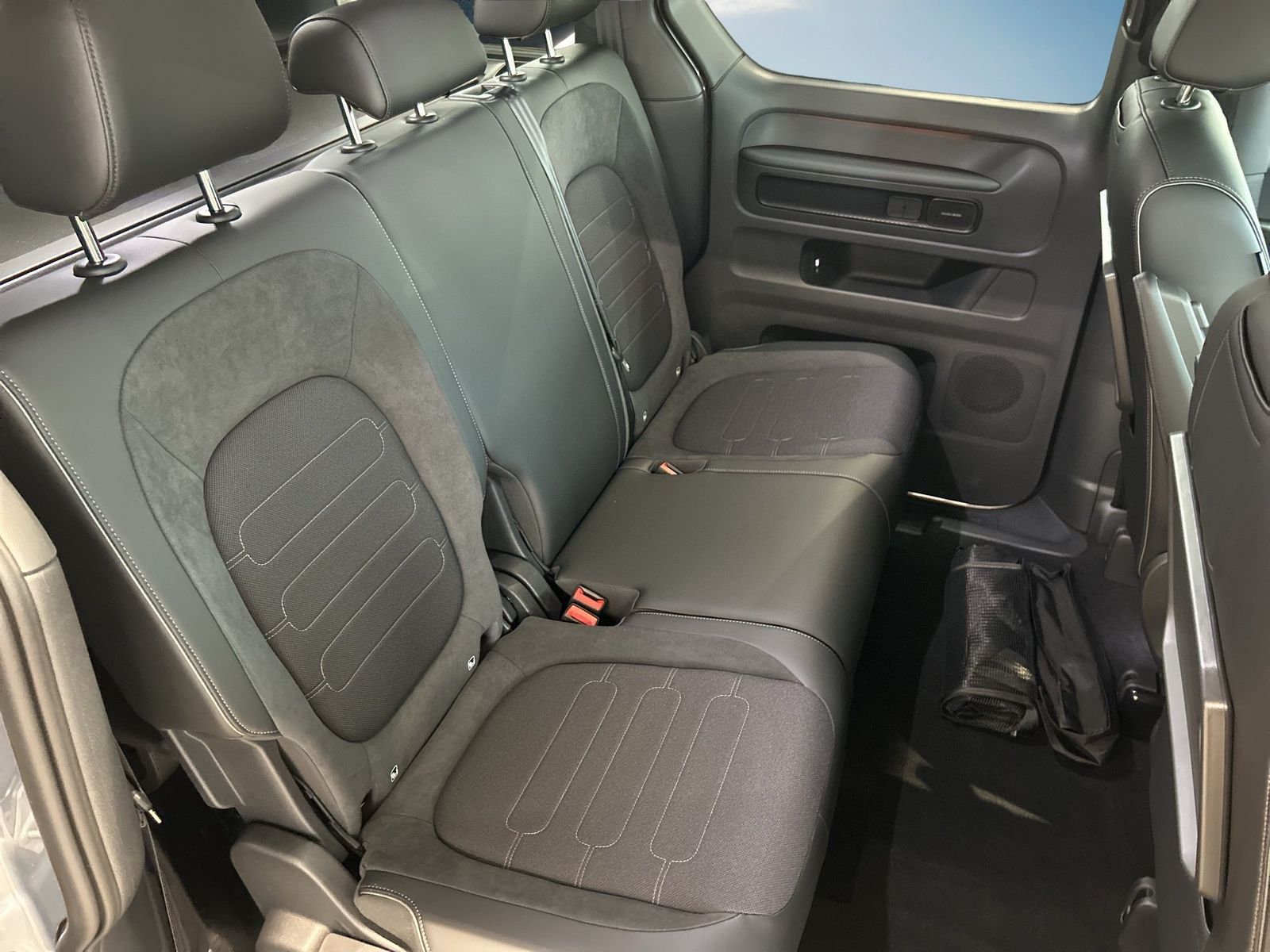 Fahrzeugabbildung Volkswagen ID. Buzz Pro kurzer Radstand Motor: 79 kWh Getri