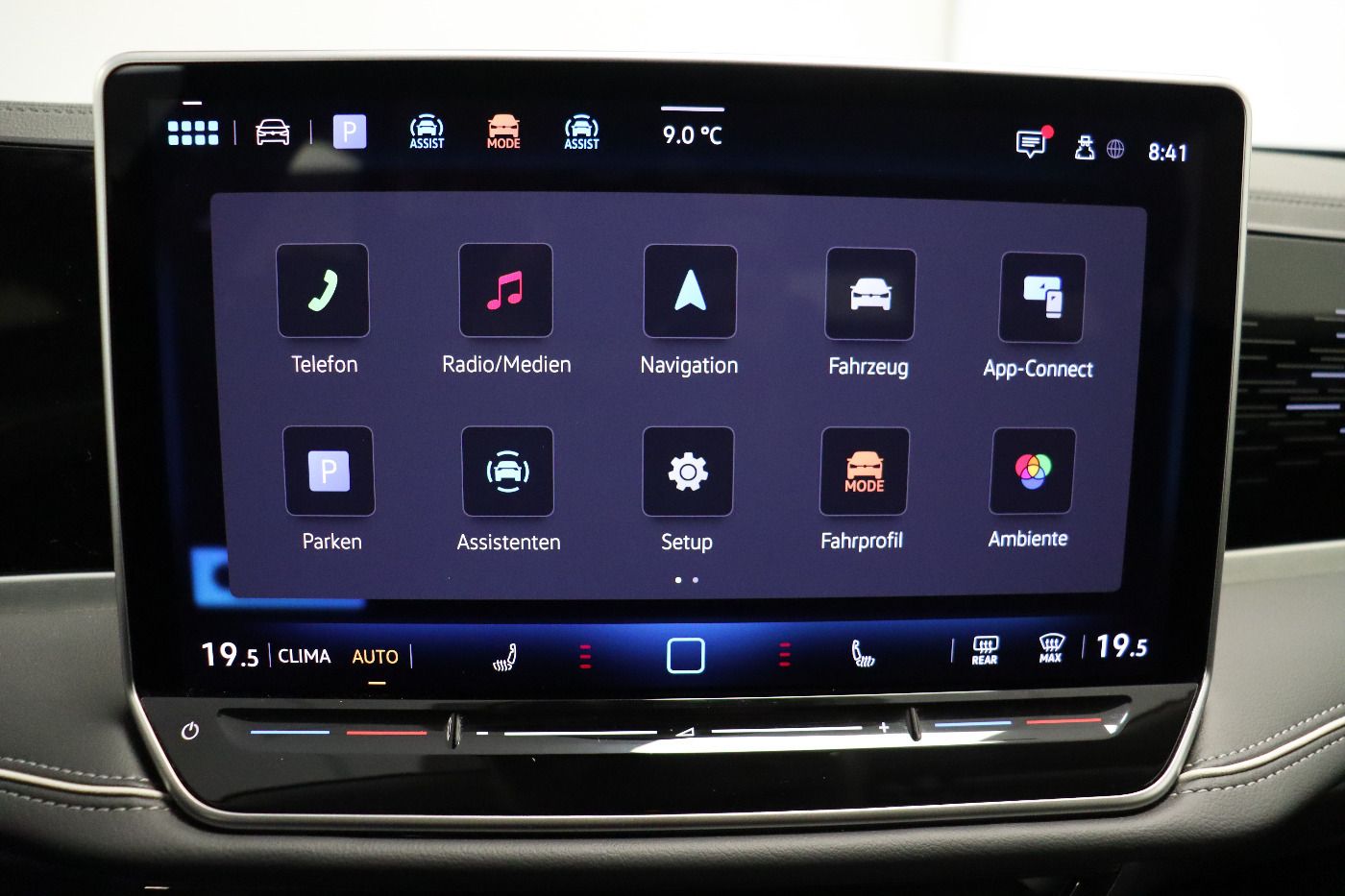 Fahrzeugabbildung Volkswagen Passat Variant 2.0 TDI DSG CarPlay|AHK|ACC|LED