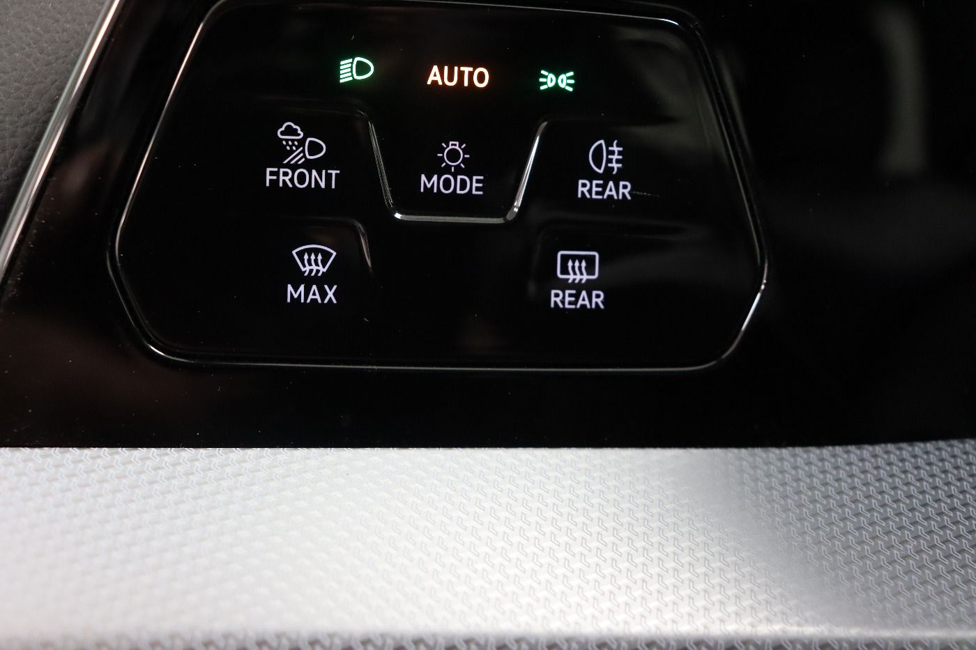 Fahrzeug autohaus mense Fahrzeugabbildung Volkswagen Golf VIII Variant 1.5 TSI Goal CarPlay|AHK|ACC