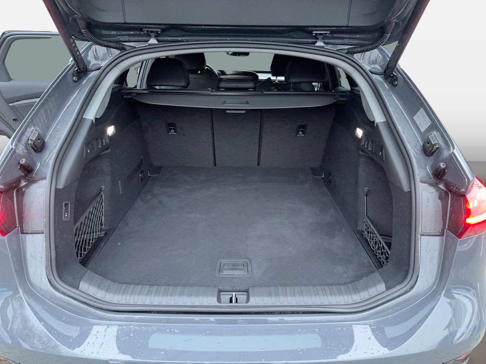 Fahrzeugabbildung Audi A6 Avant e-tron S line B&O|AHK|HUD|Luft