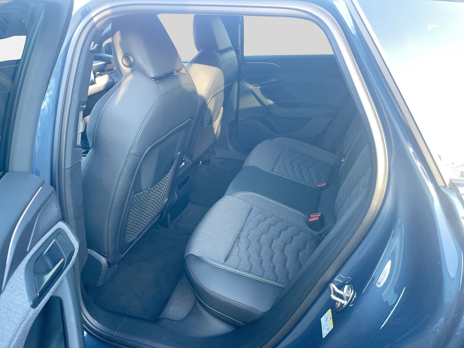 Fahrzeug autohaus mense Fahrzeugabbildung Audi A6 Avant e-tron performance 270 kW S-Line AHK