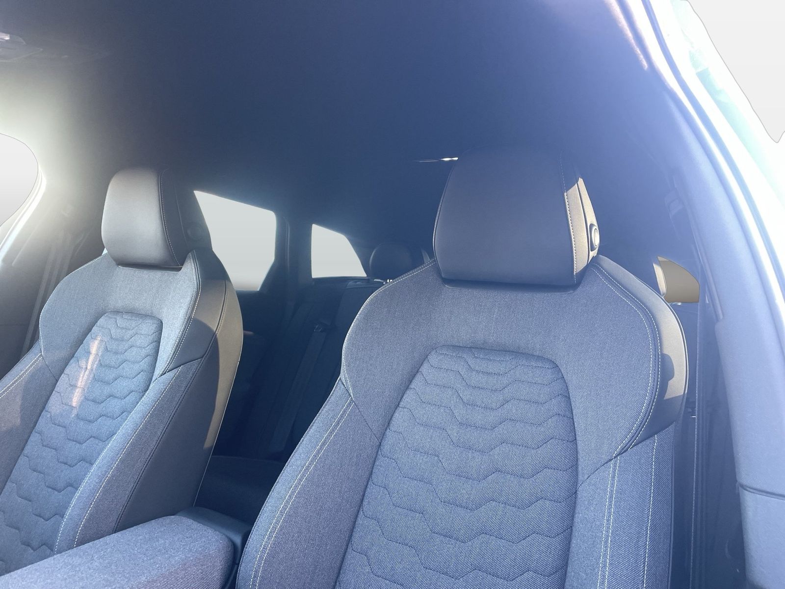 Fahrzeug autohaus mense Fahrzeugabbildung Audi A6 Avant e-tron performance 270 kW S-Line AHK