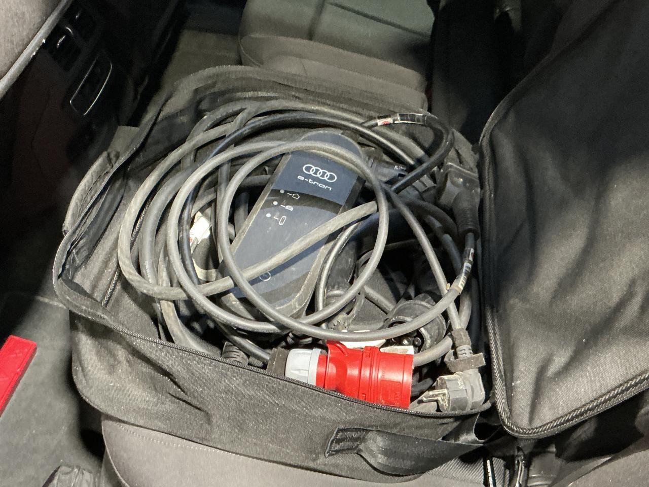 Fahrzeugabbildung Audi Q5 Sportback 55 TFSI e quattro S tronic S-Line