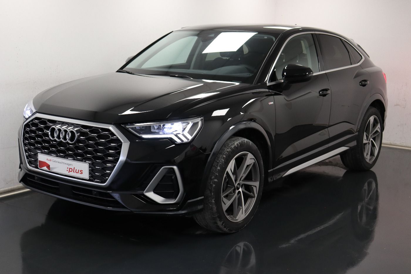 Fahrzeugabbildung Audi Q3 Sportback 35 TFSI S tronic S-Line AHK|ACC|LED