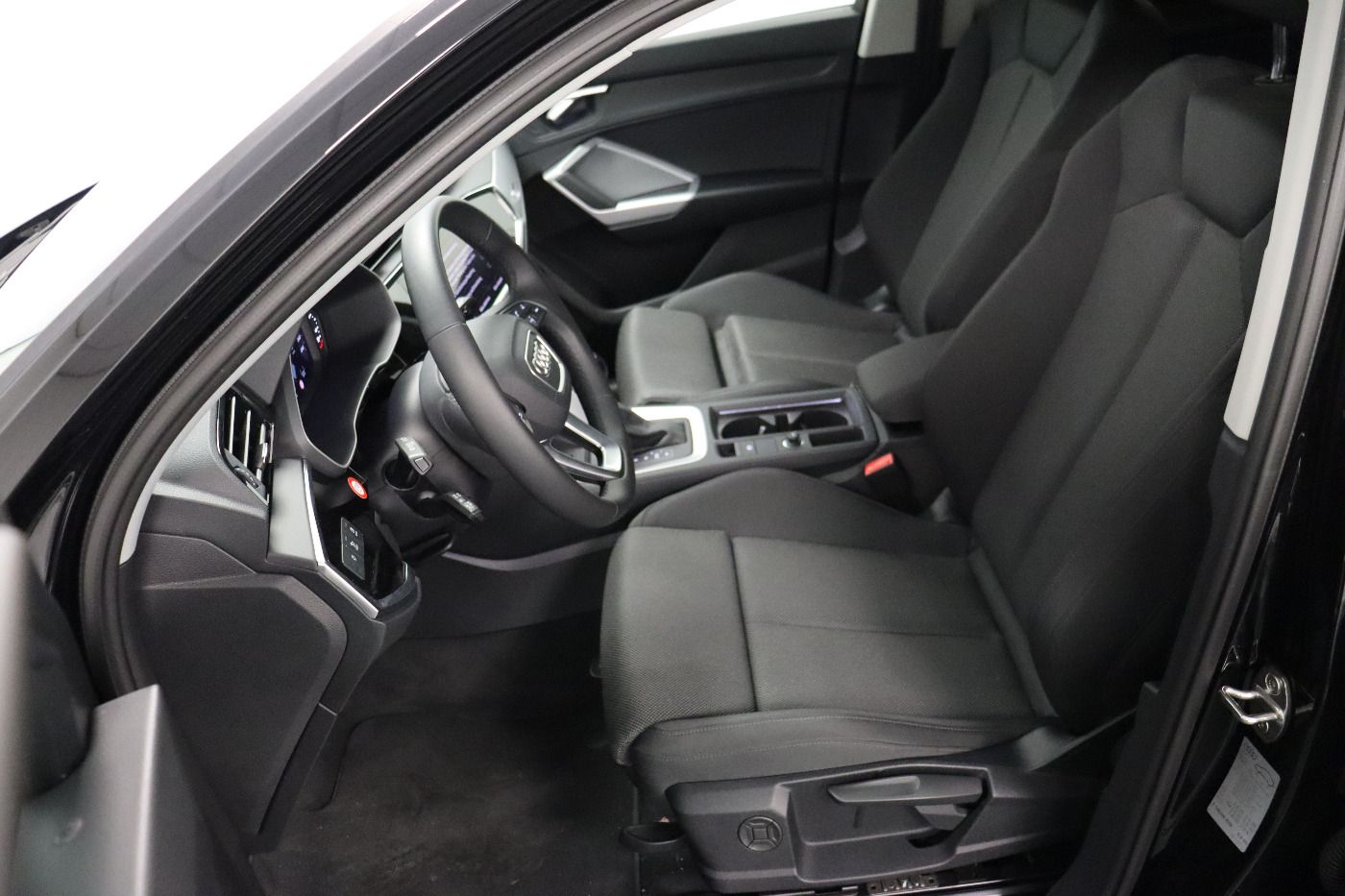 Fahrzeugabbildung Audi Q3 Sportback 35 TFSI S tronic S-Line AHK|ACC|LED