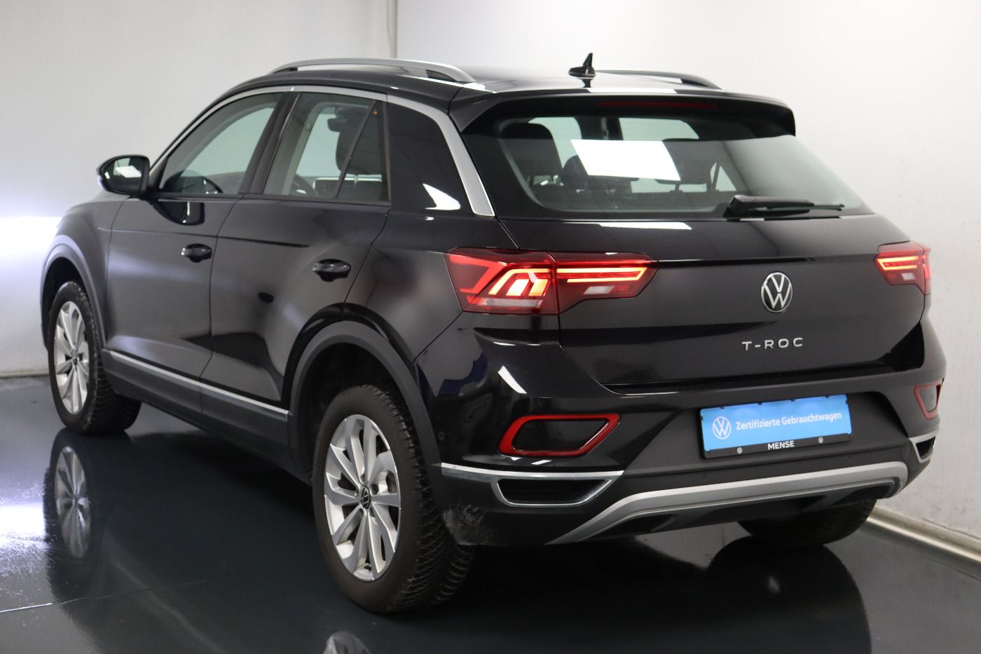 Fahrzeugabbildung Volkswagen T-Roc 2.0 TDI Style CarPlay|Standhzg|ACC|LED|PDC