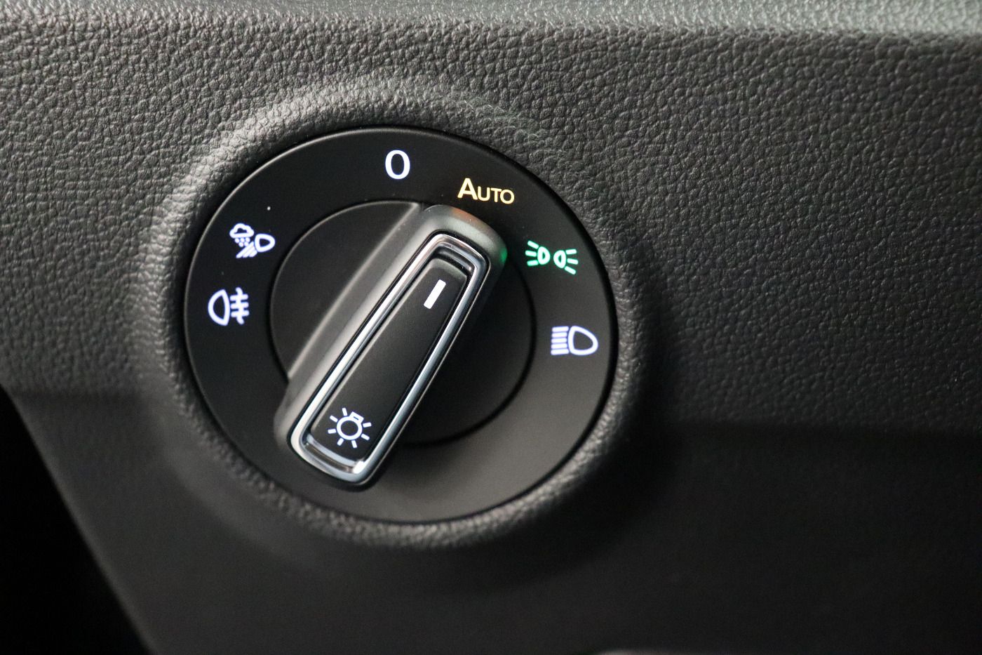 Fahrzeugabbildung Volkswagen T-Roc 2.0 TDI Style CarPlay|Standhzg|ACC|LED|PDC