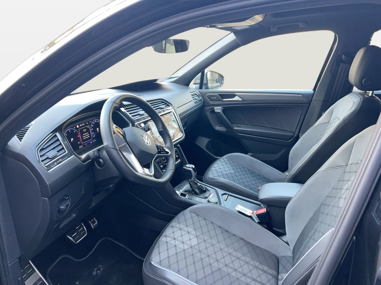 Fahrzeugabbildung Volkswagen Tiguan Allspace 2.0 TDI 4 Motion DSG R-line h/k