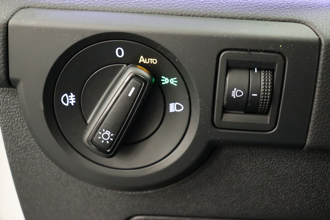 Fahrzeug autohaus mense Fahrzeugabbildung Volkswagen T-Cross 1.0 TSI Life Goal CarPlay|AHK|ACC|LED|LM