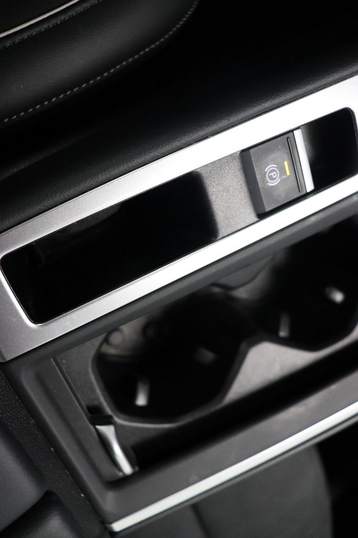 Fahrzeugabbildung Volkswagen Passat Variant 1.5 eTSI DSG Business CarPlay|AHK