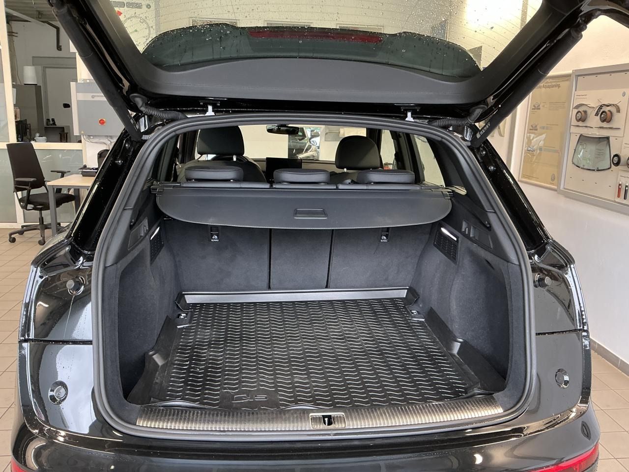 Fahrzeug autohaus mense Fahrzeugabbildung Audi Q5 40 TDI quattro S tronic S line Matrix|CarPlay