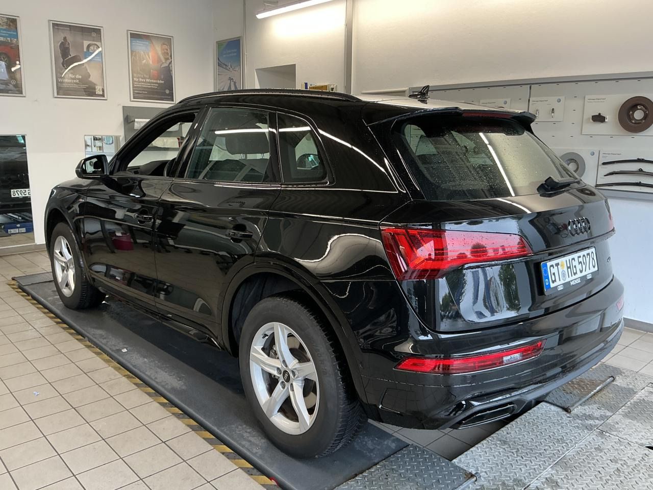 Fahrzeug autohaus mense Fahrzeugabbildung Audi Q5 40 TDI quattro S tronic S line Matrix|CarPlay