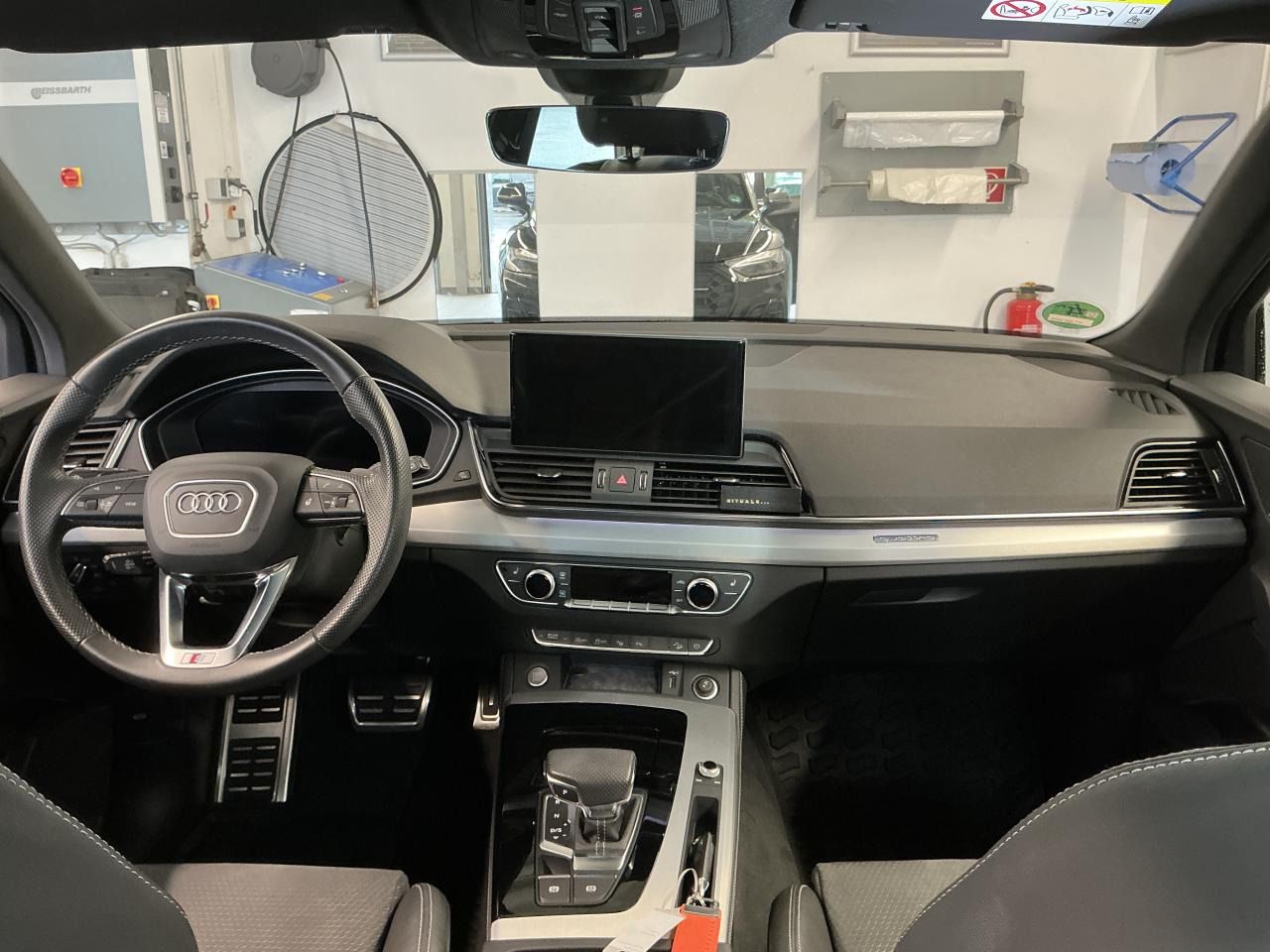 Fahrzeug autohaus mense Fahrzeugabbildung Audi Q5 40 TDI quattro S tronic S line Matrix|CarPlay