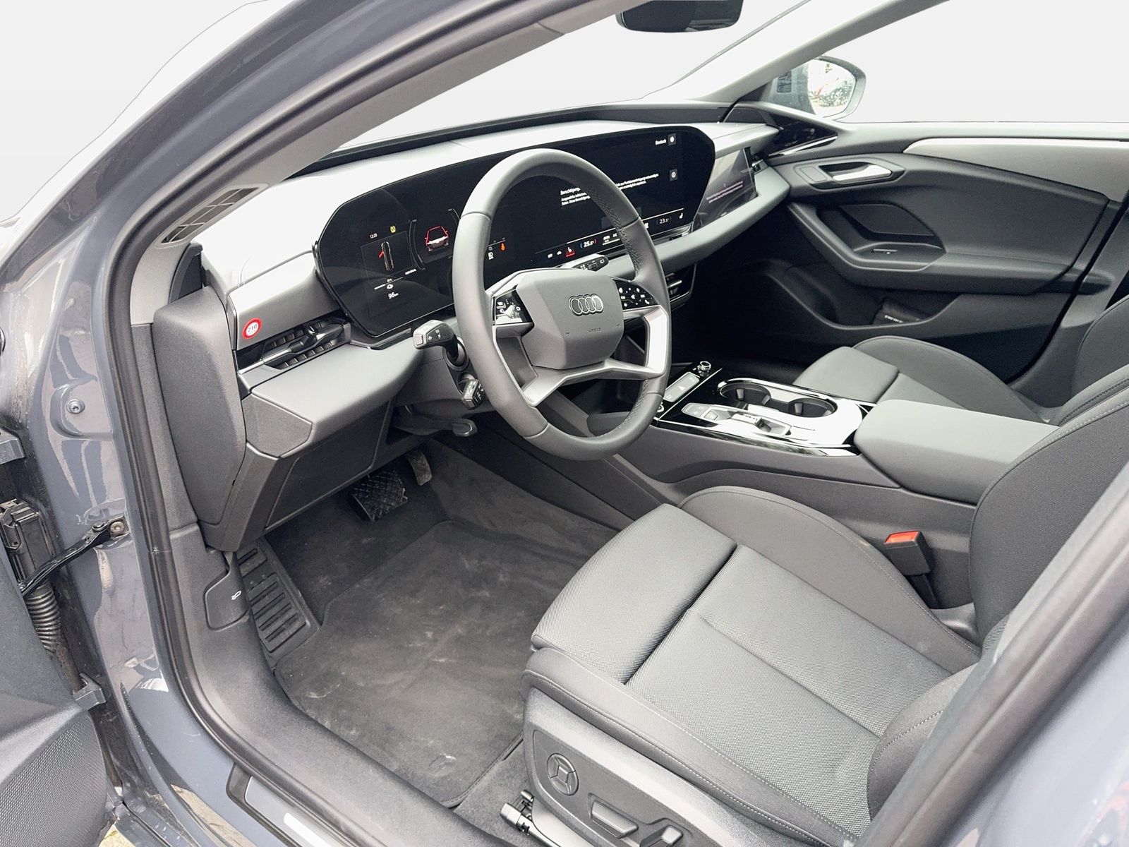 Fahrzeug autohaus mense Fahrzeugabbildung Audi A6 Avant e-tron AHK|Standhzg|4xSHZG|ACC|LED|PDC