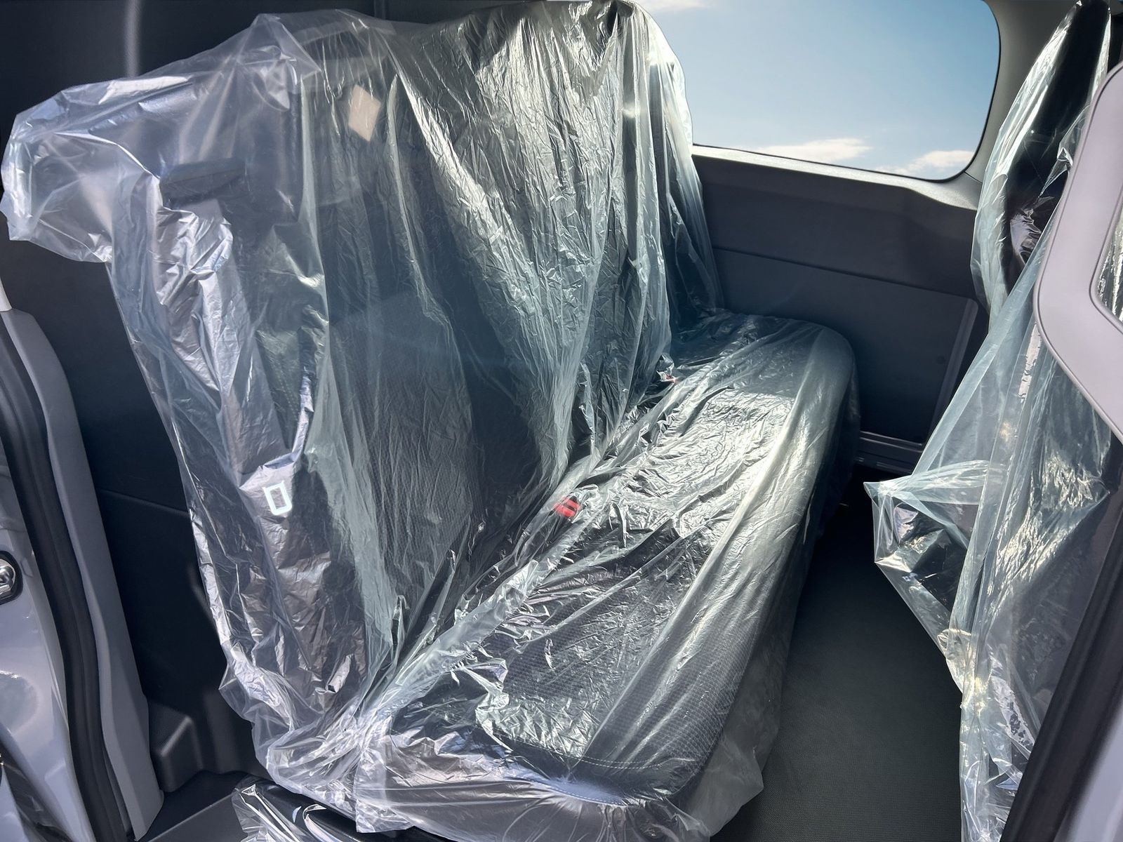 Fahrzeug autohaus mense Fahrzeugabbildung Volkswagen Transporter Kasten 2.0 TDI W Plus LR CarPlay|AHK