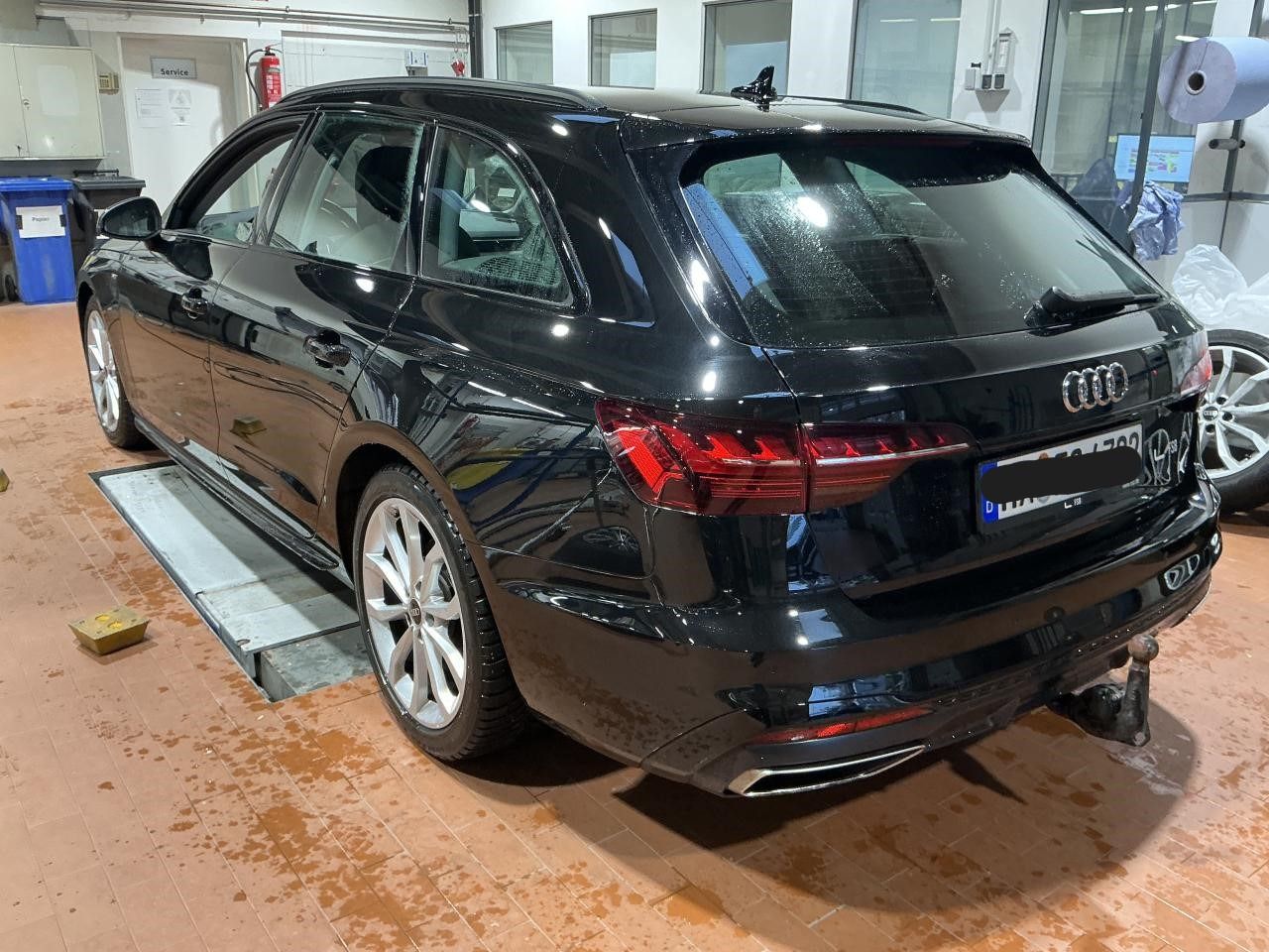 Fahrzeugabbildung Audi A4 Avant 35 TDI S tronic S line AHK|ACC|LED|Navi
