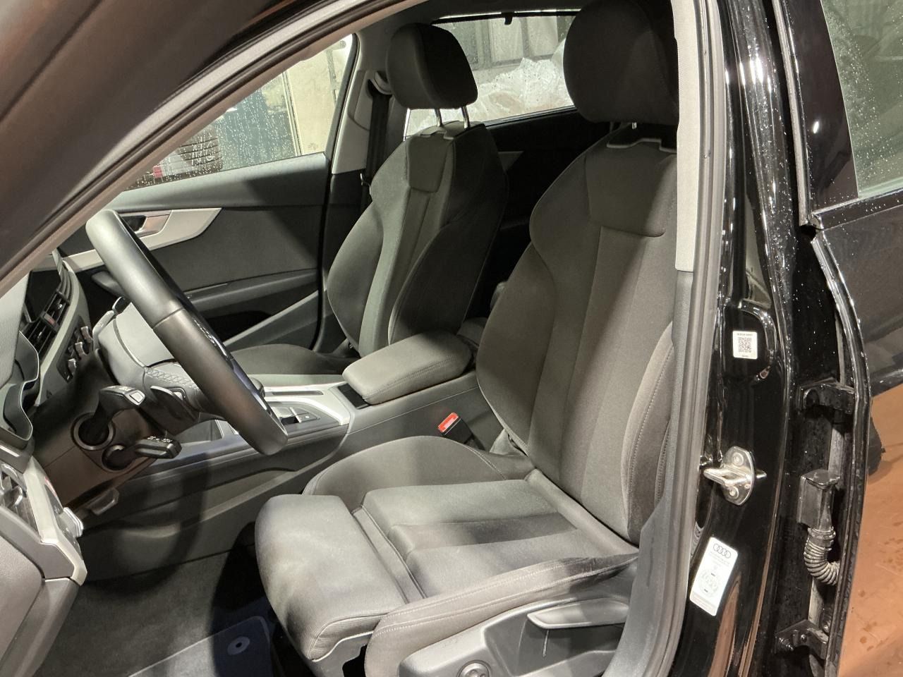 Fahrzeugabbildung Audi A4 Avant 35 TDI S tronic S line AHK|ACC|LED|Navi