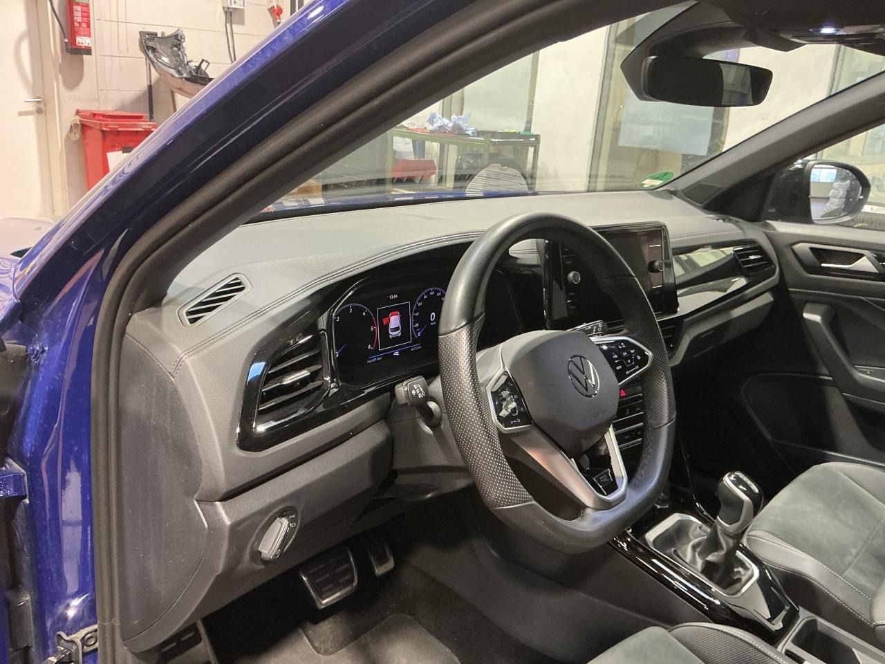 Fahrzeugabbildung Volkswagen T-Roc 2.0 TDI DSG R-Line IQ.Light|Matrix|CarPlay