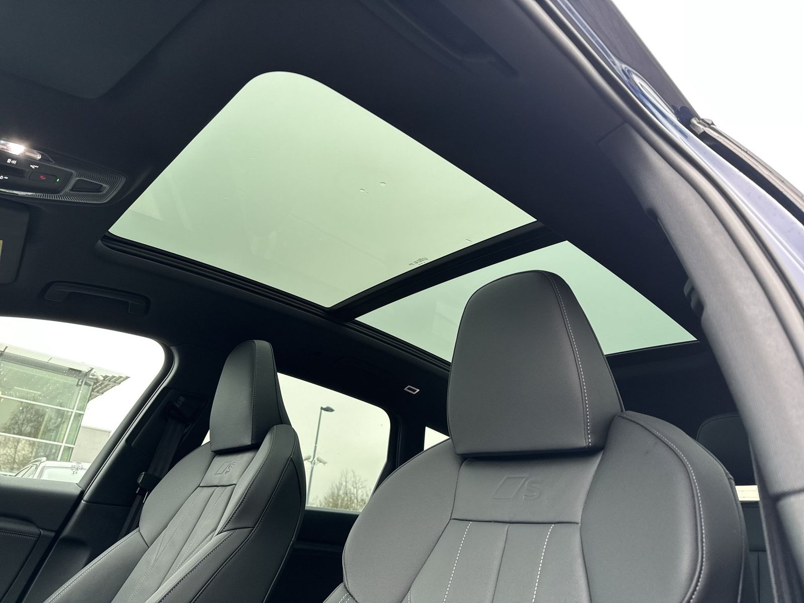 Fahrzeugabbildung Audi Q6 e-tron edition one S-Line Pano|Standhzg|ACC