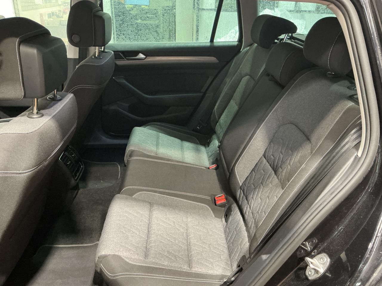 Fahrzeug autohaus mense Fahrzeugabbildung Volkswagen Passat Variant 2.0 TDI DSG Business CarPlay|AHK