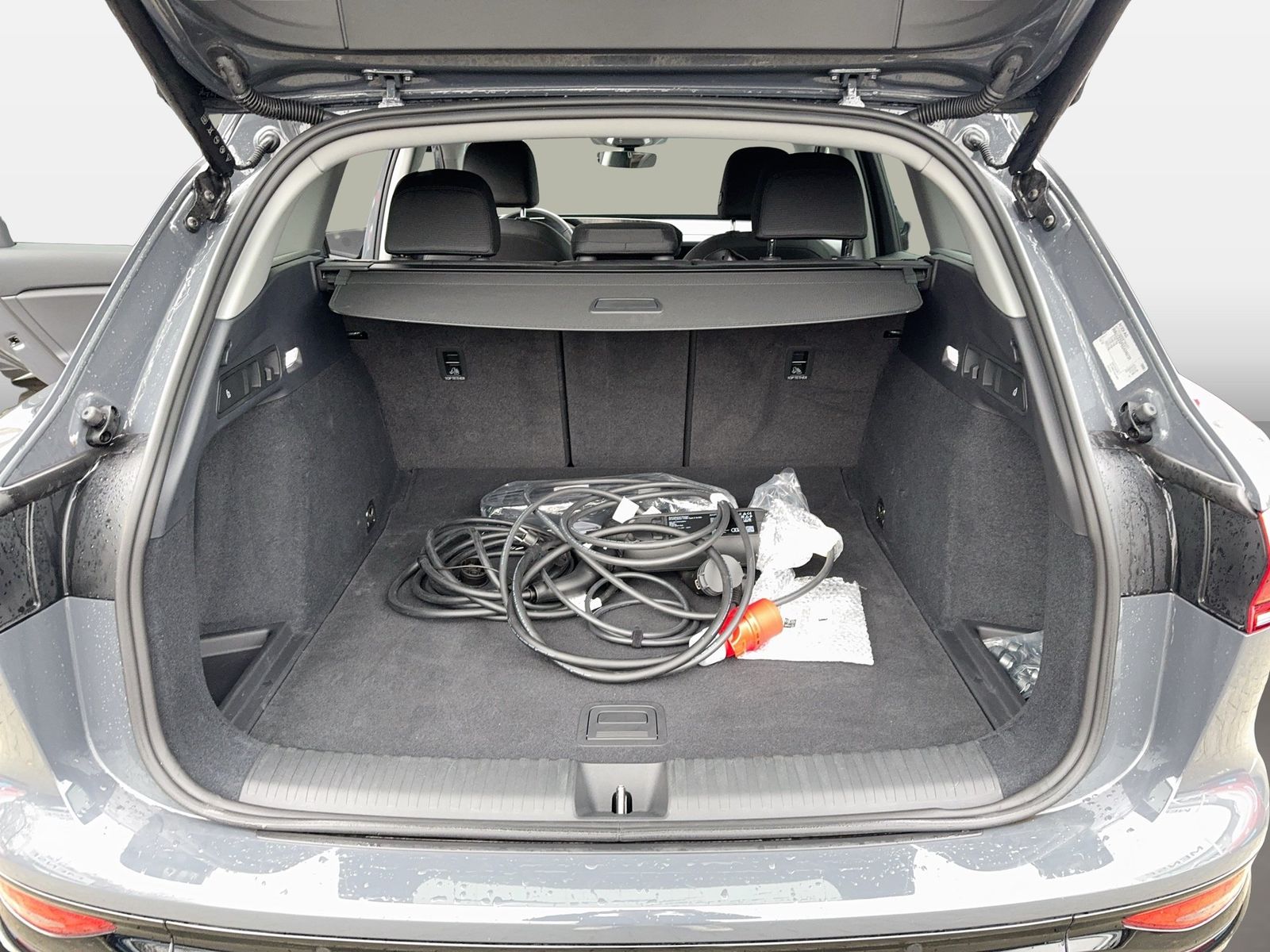 Fahrzeug autohaus mense Fahrzeugabbildung Audi Q6 e-tron Standhzg|4xSHZG|ACC|LED|VirtualCP|PDC