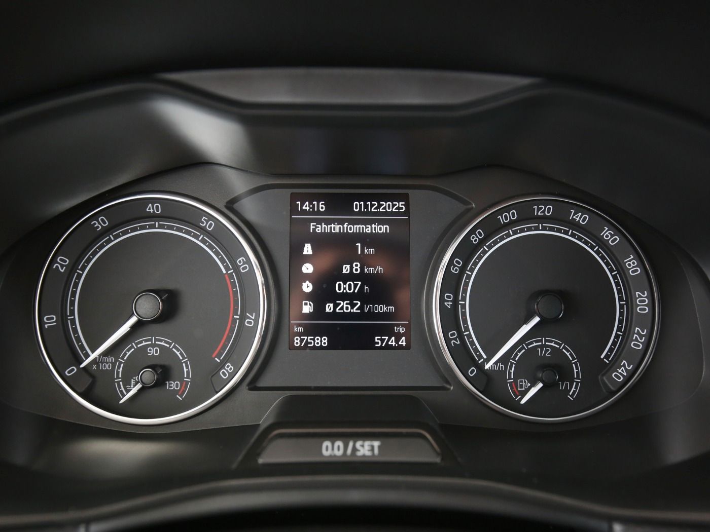 Fahrzeugabbildung SKODA Scala 1.0 TSI Ambition LED|KeyLess|KlimaA|PDC|LM