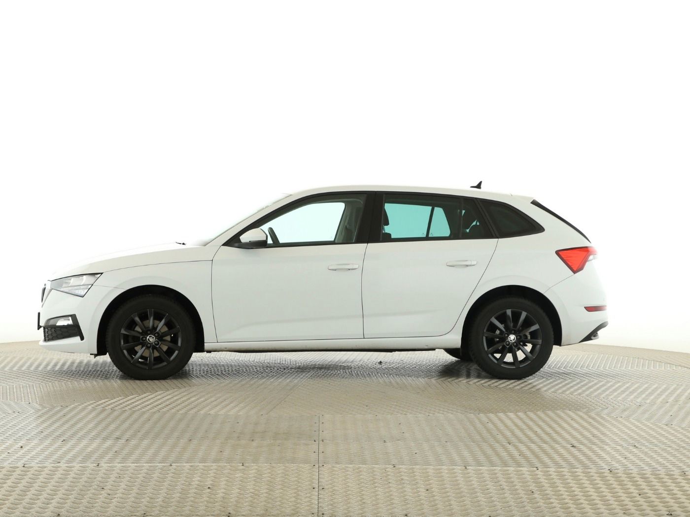 Fahrzeugabbildung SKODA Scala 1.0 TSI Ambition LED|KeyLess|KlimaA|PDC|LM