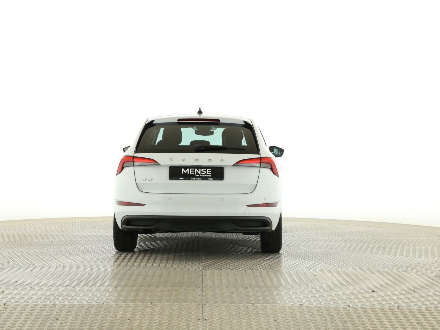 Fahrzeugabbildung SKODA Scala 1.0 TSI Ambition LED|KeyLess|KlimaA|PDC|LM