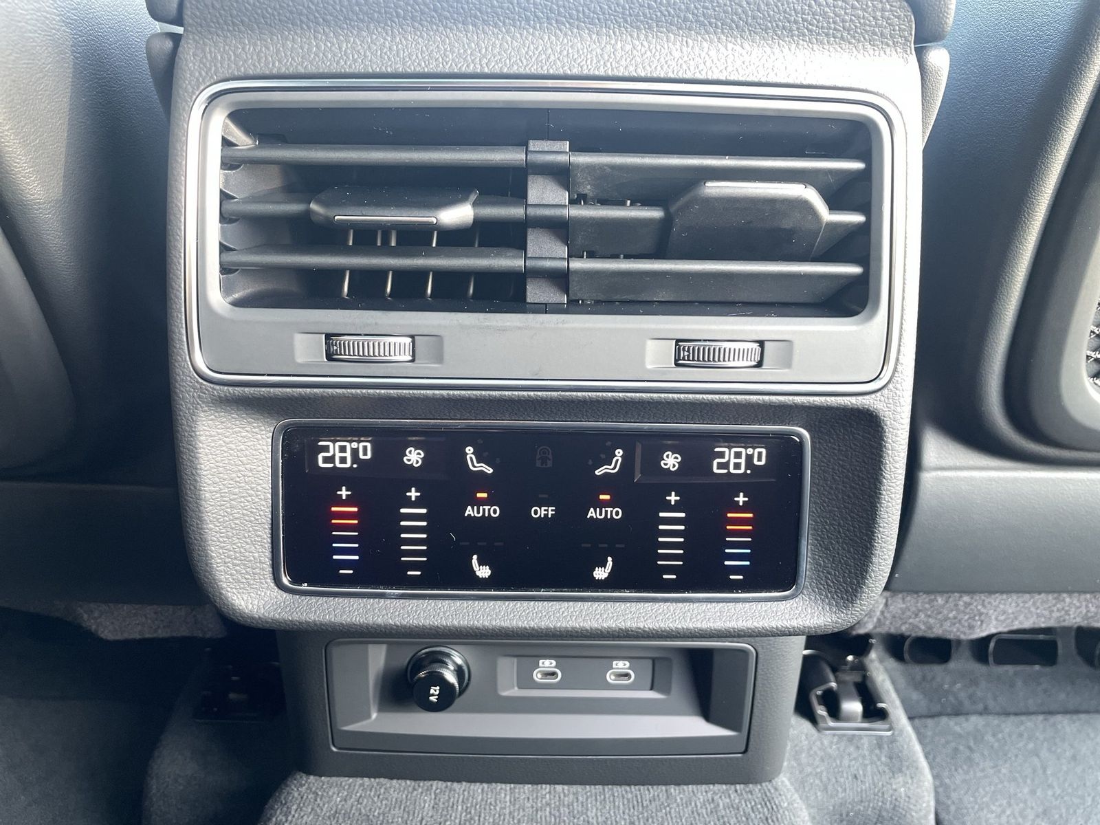 Fahrzeugabbildung Audi Q7 SUV S line 50 TDI quattro 210 kW tiptronic