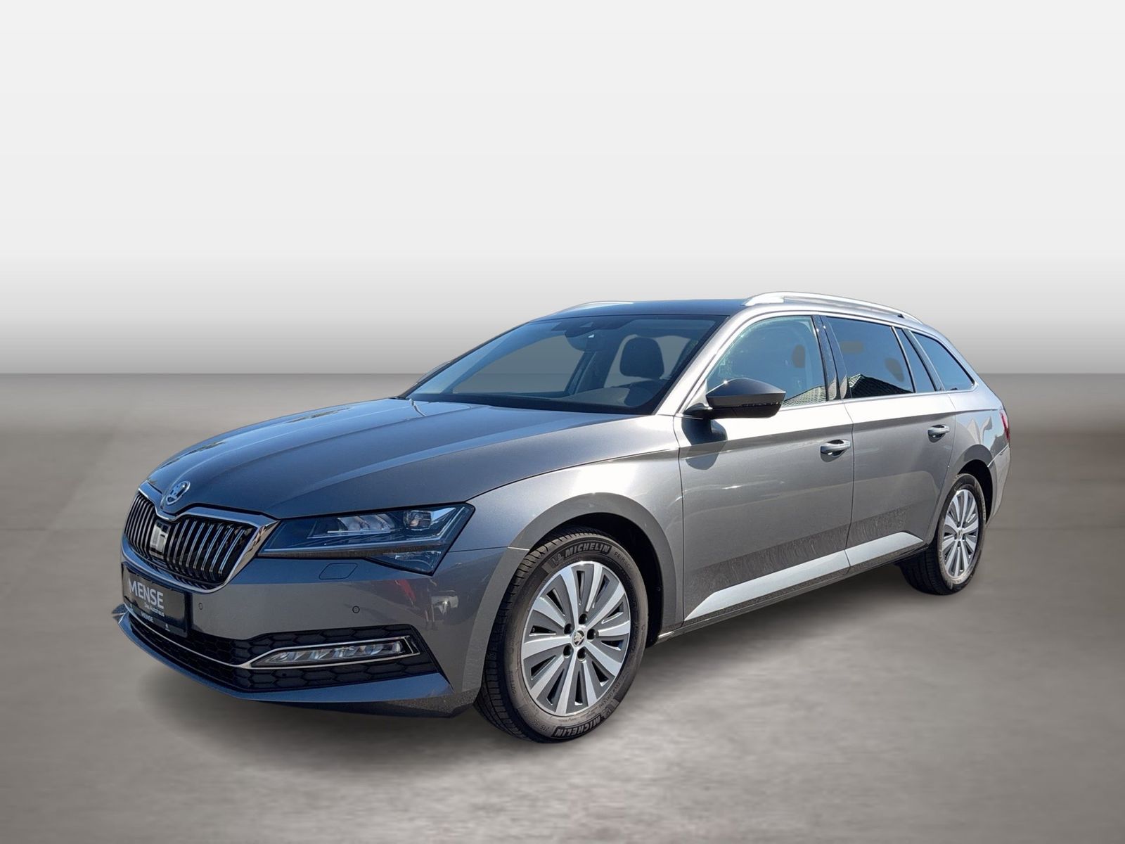 Fahrzeug autohaus mense Fahrzeugabbildung SKODA Superb Combi Style 2.0l TDI 110kW 7-Gang-DSG ACC - mit KI generiert/bearbeitet