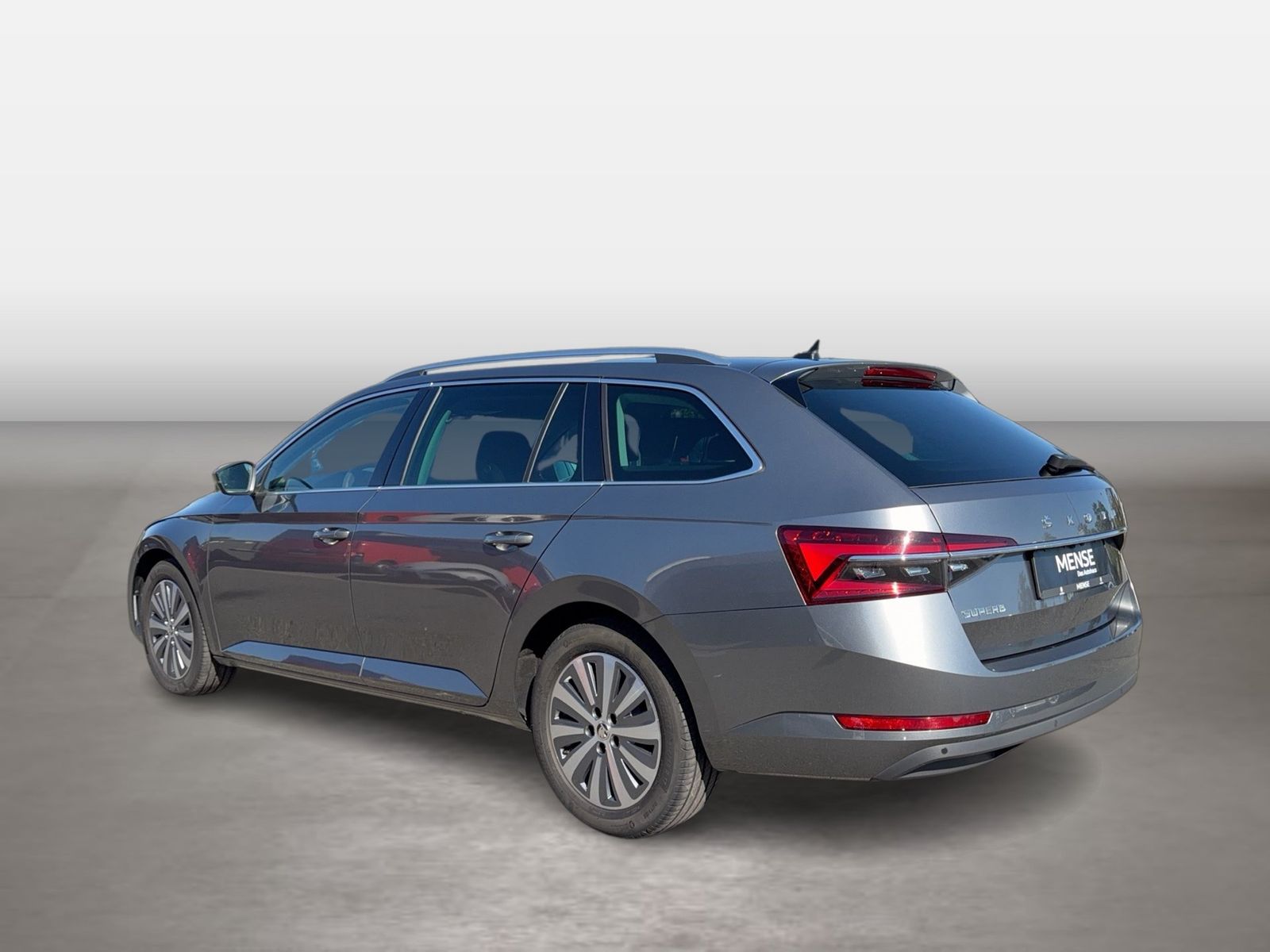 Fahrzeug autohaus mense Fahrzeugabbildung SKODA Superb Combi Style 2.0l TDI 110kW 7-Gang-DSG ACC - mit KI generiert/bearbeitet