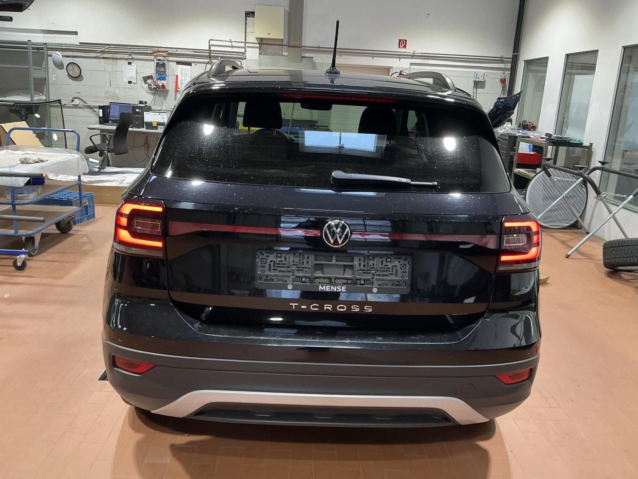 Fahrzeugabbildung Volkswagen T-Cross 1.0 TSI DSG Life Navi|KlimaA|LaneAss|PDC