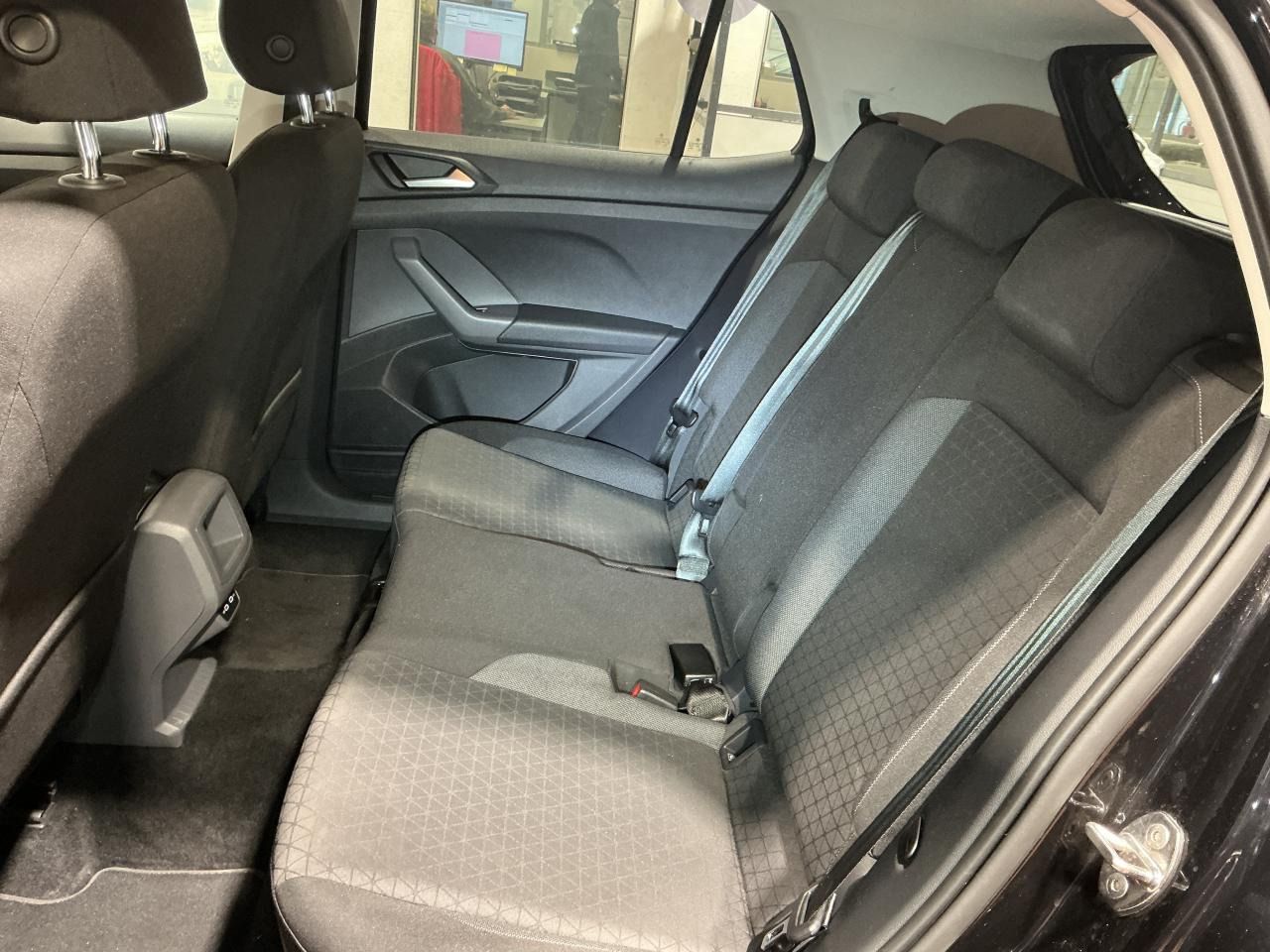 Fahrzeugabbildung Volkswagen T-Cross 1.0 TSI DSG Life Navi|KlimaA|LaneAss|PDC