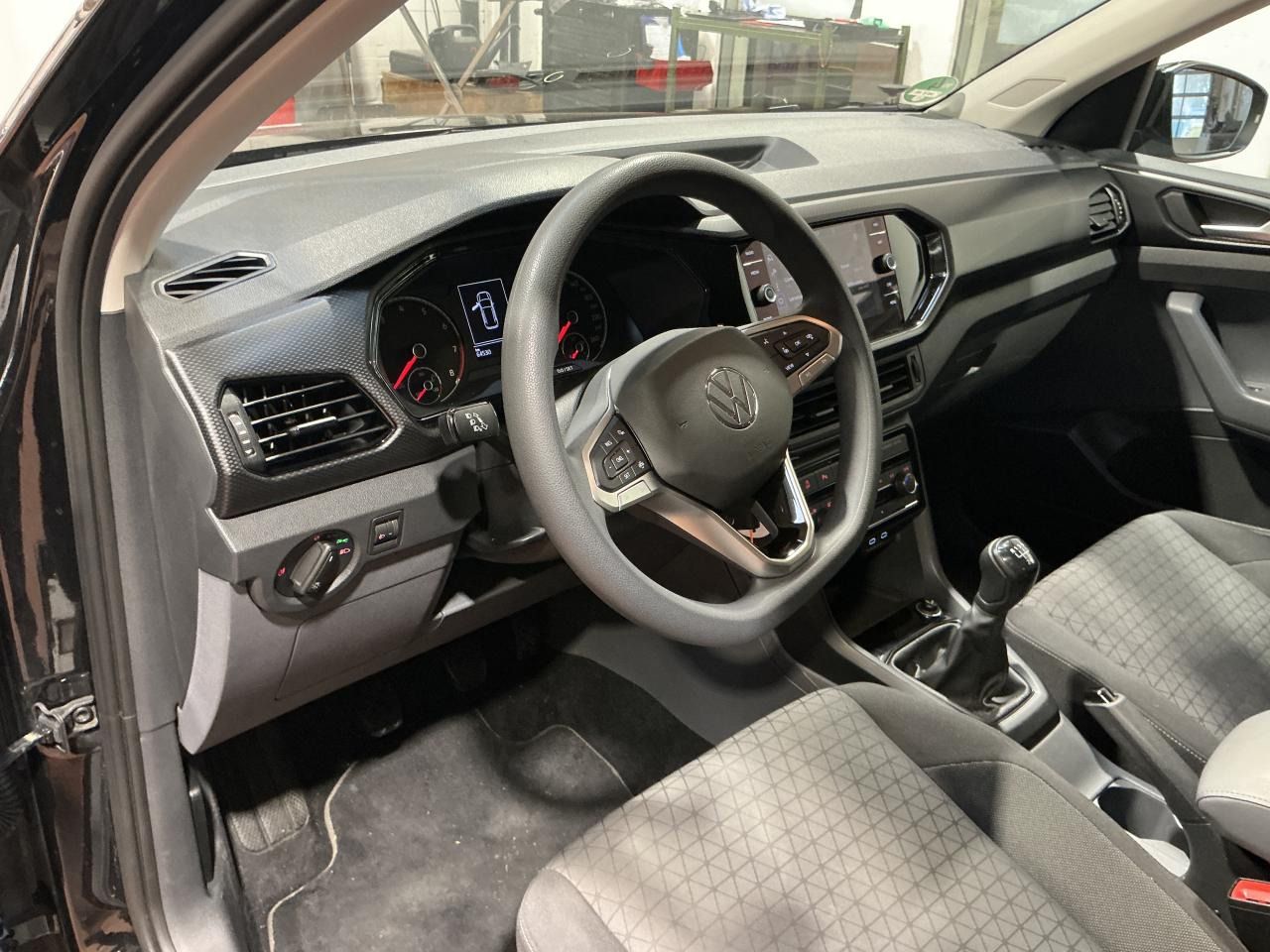 Fahrzeugabbildung Volkswagen T-Cross 1.0 TSI DSG Life Navi|KlimaA|LaneAss|PDC