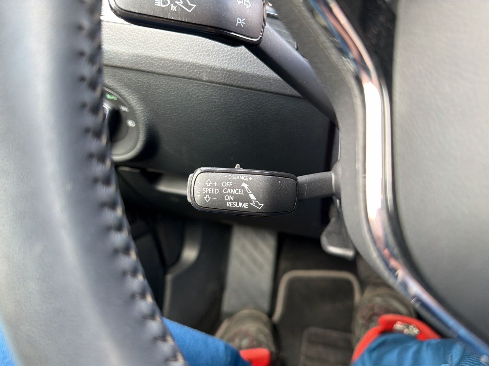 Fahrzeugabbildung SKODA Superb Combi Style 2.0l TDI 110kW 7-Gang-DSG AHK - mit KI generiert/bearbeitet