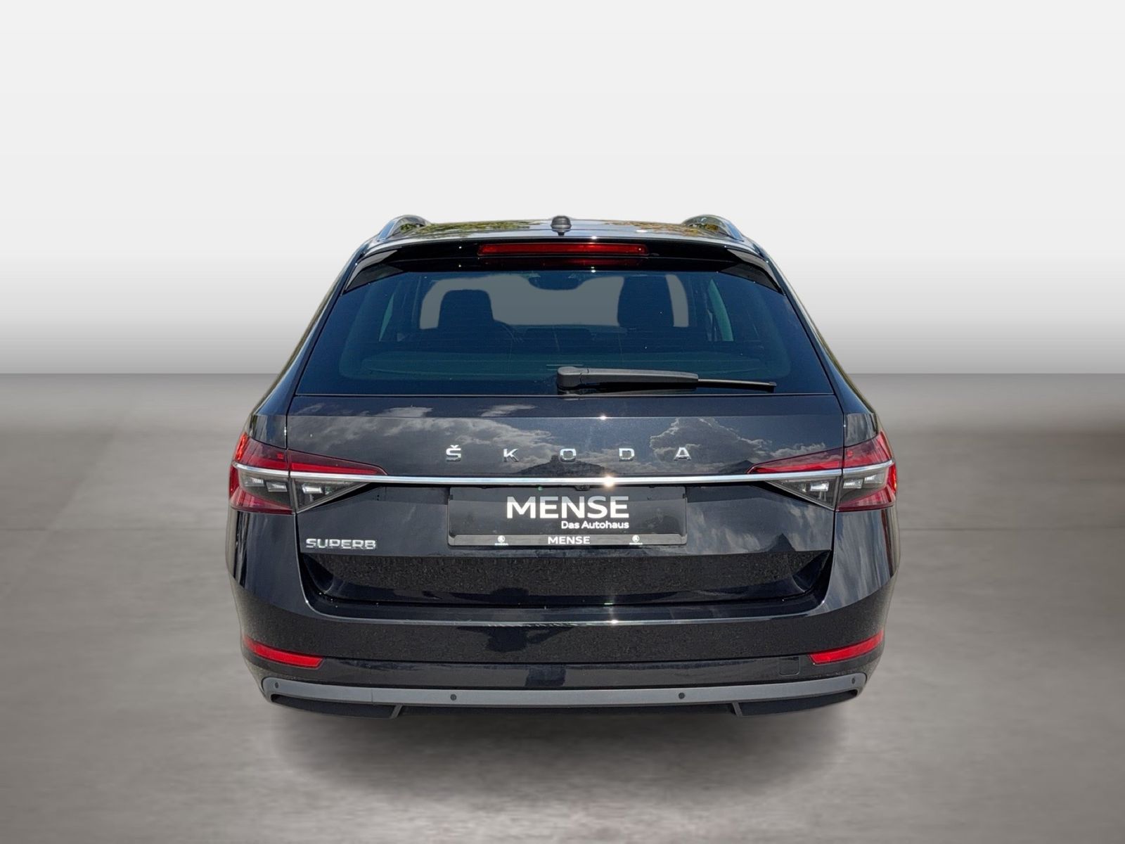 Fahrzeugabbildung SKODA Superb Combi Style 2.0l TDI 110kW 7-Gang-DSG AHK - mit KI generiert/bearbeitet