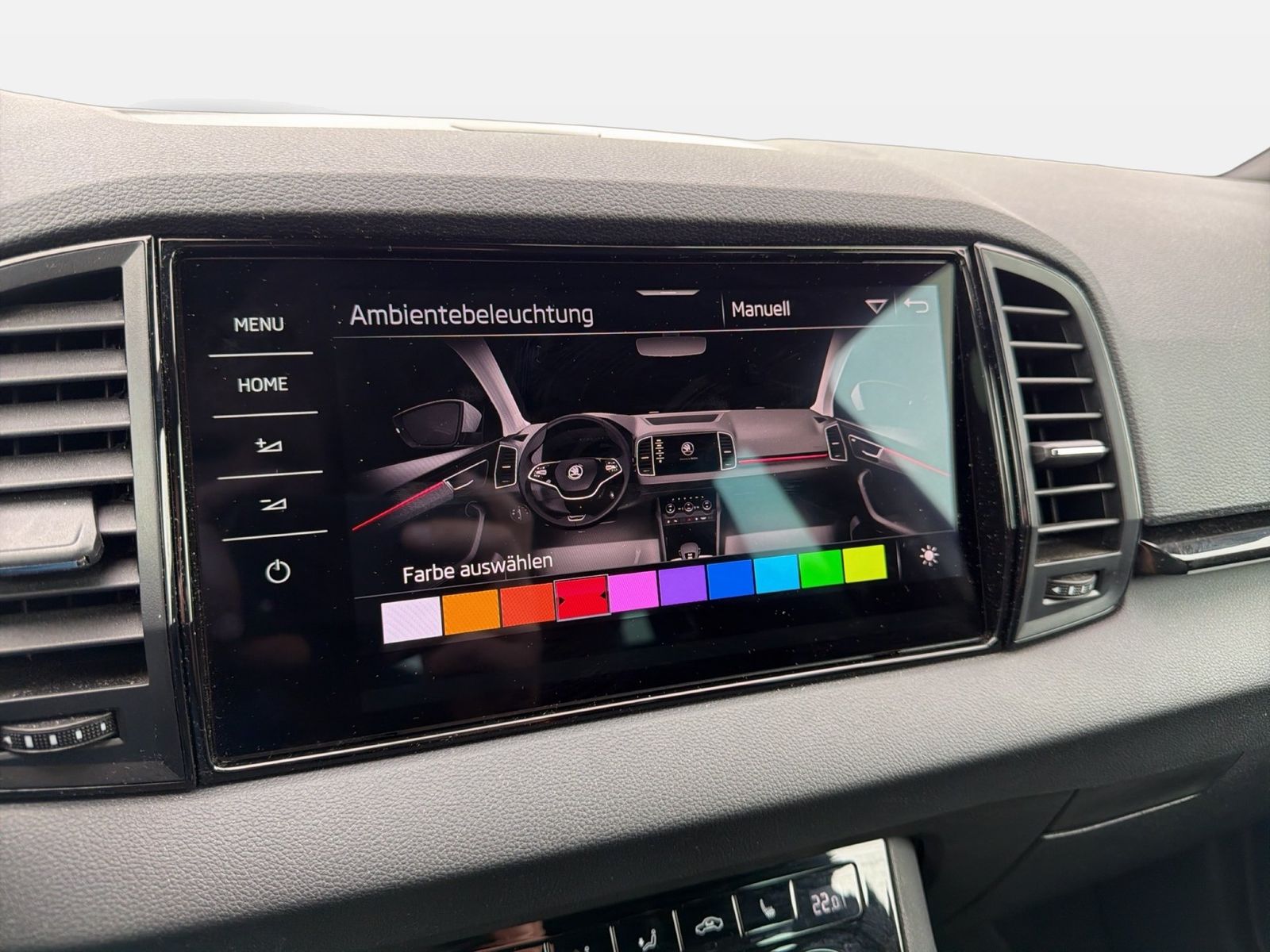 Fahrzeugabbildung SKODA Karoq Sportline 2.0l TSI 140kW 7-Gang-DSG 4x4 Ma - mit KI generiert/bearbeitet