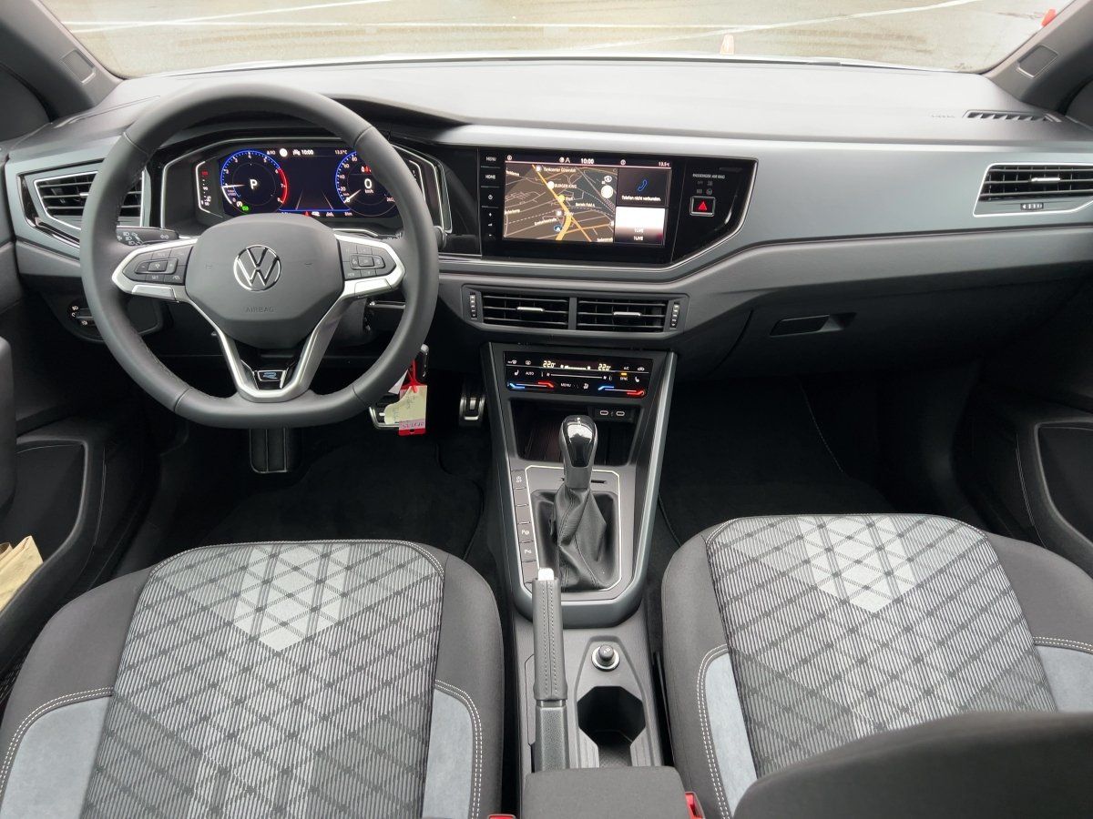 Fahrzeug autohaus mense Fahrzeugabbildung Volkswagen Taigo 1.0 TSI DSG R-Line AHK Nav Ganzjahresreife