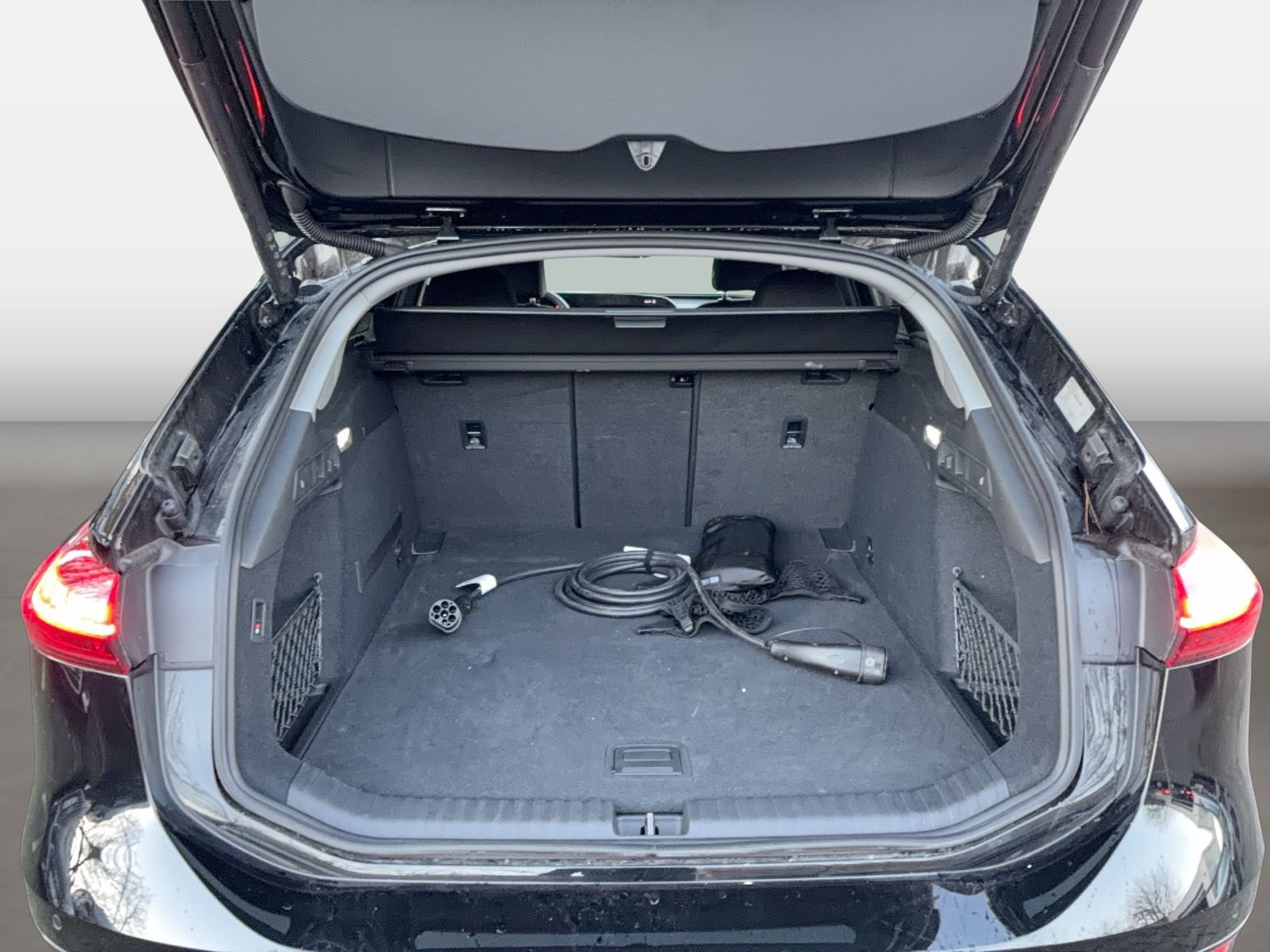 Fahrzeug autohaus mense Fahrzeugabbildung Audi A6 Avant e-tron AHK LED ACC