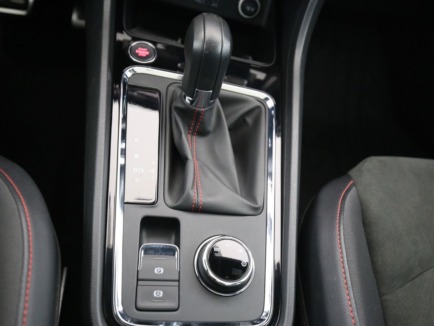 Fahrzeugabbildung SEAT Ateca 1.5 TSI ACT FR Beats|AHK|SD|ACC|LED|Navi