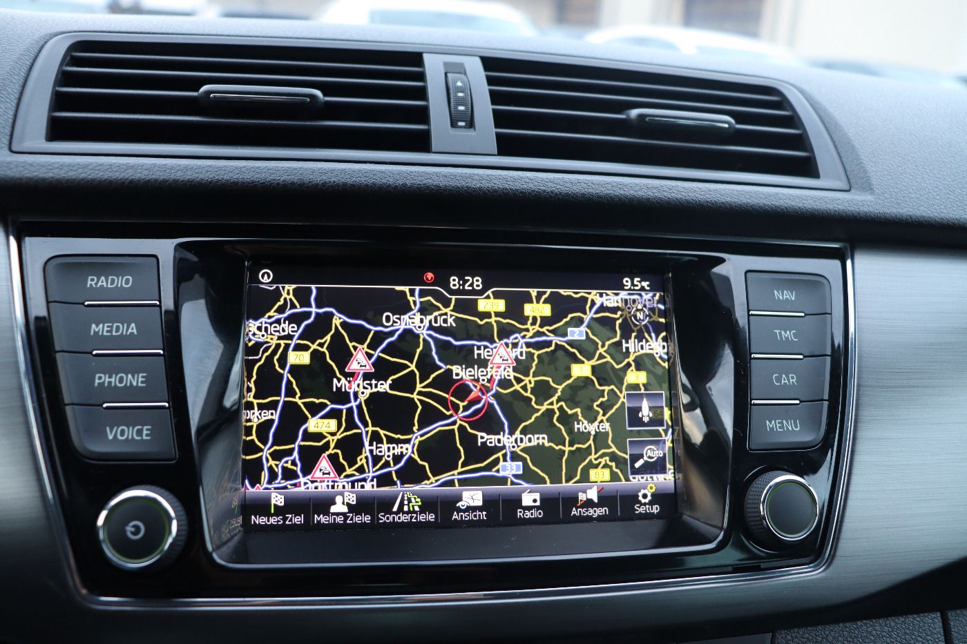 Fahrzeugabbildung SKODA Fabia 1.0 TSI Soleil ACC|Navi|DynLicht|PDC