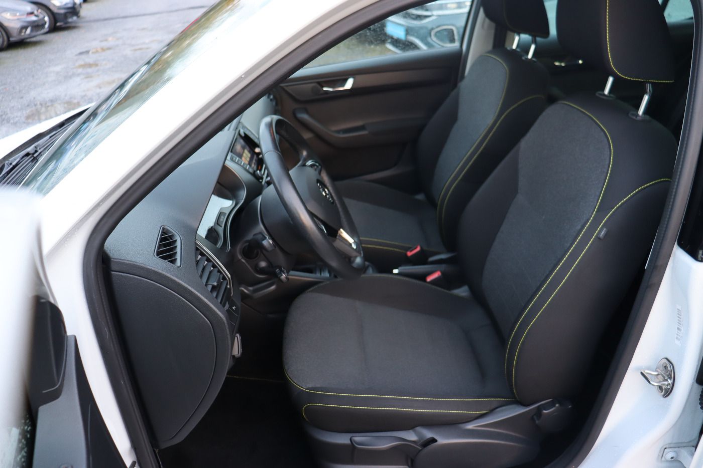 Fahrzeugabbildung SKODA Fabia 1.0 TSI Soleil ACC|Navi|DynLicht|PDC