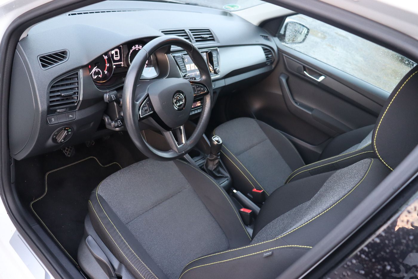 Fahrzeugabbildung SKODA Fabia 1.0 TSI Soleil ACC|Navi|DynLicht|PDC