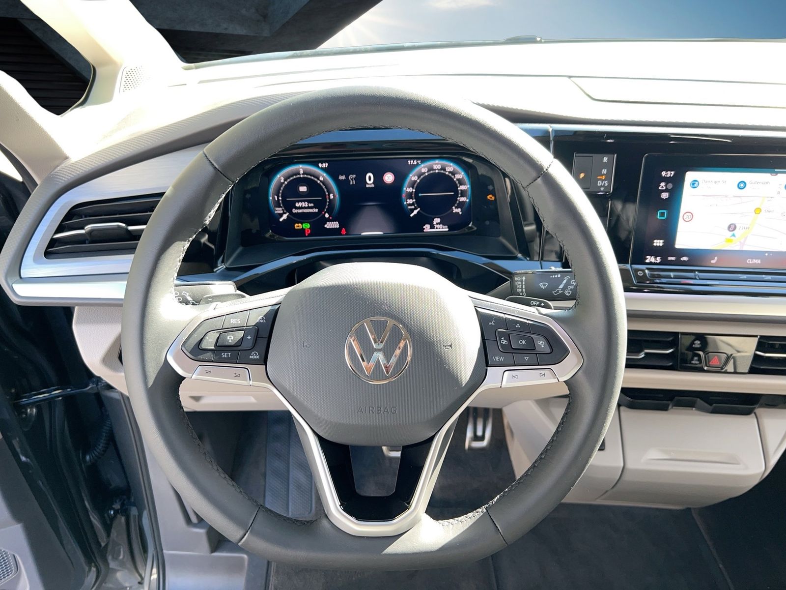 Fahrzeugabbildung Volkswagen Multivan Life 2.0 l TDI 110 kW LÜ DSG