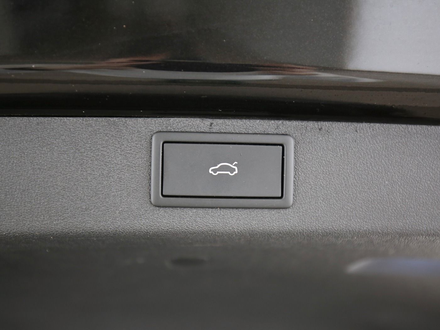 Fahrzeug autohaus mense Fahrzeugabbildung SKODA Enyaq 85 Suite AHK|HUD|Pano|SD|4xSHZG|ACC|MATRIX