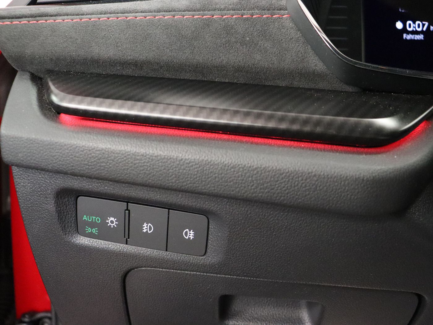 Fahrzeugabbildung SKODA Octavia Combi 2.0 TDI DSG RS |FLA|HUD|SpurH|LED