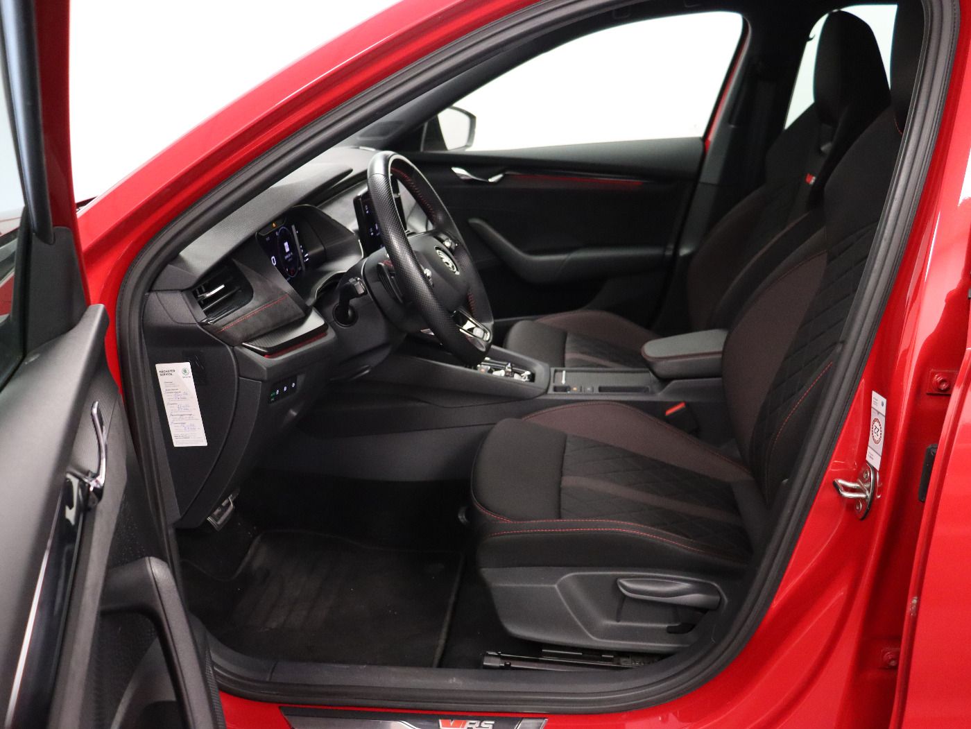 Fahrzeugabbildung SKODA Octavia Combi 2.0 TDI DSG RS |FLA|HUD|SpurH|LED